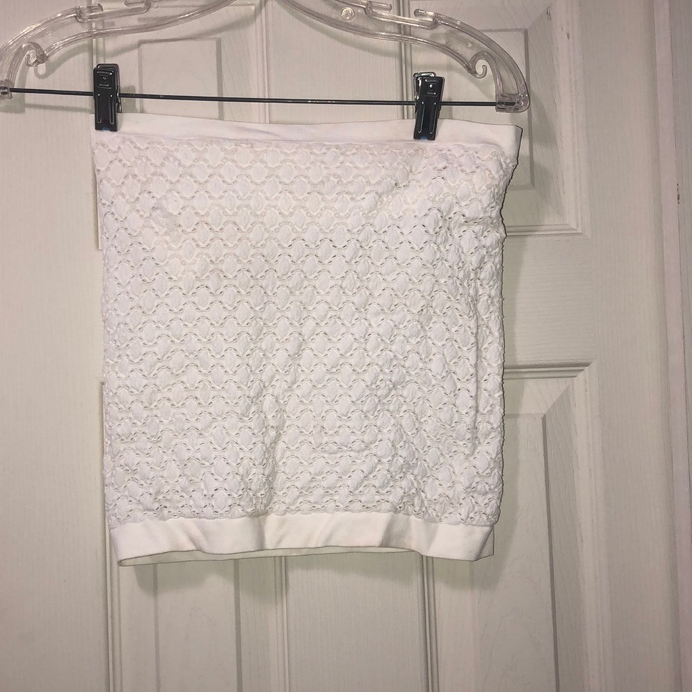 Cute fitting white tube top